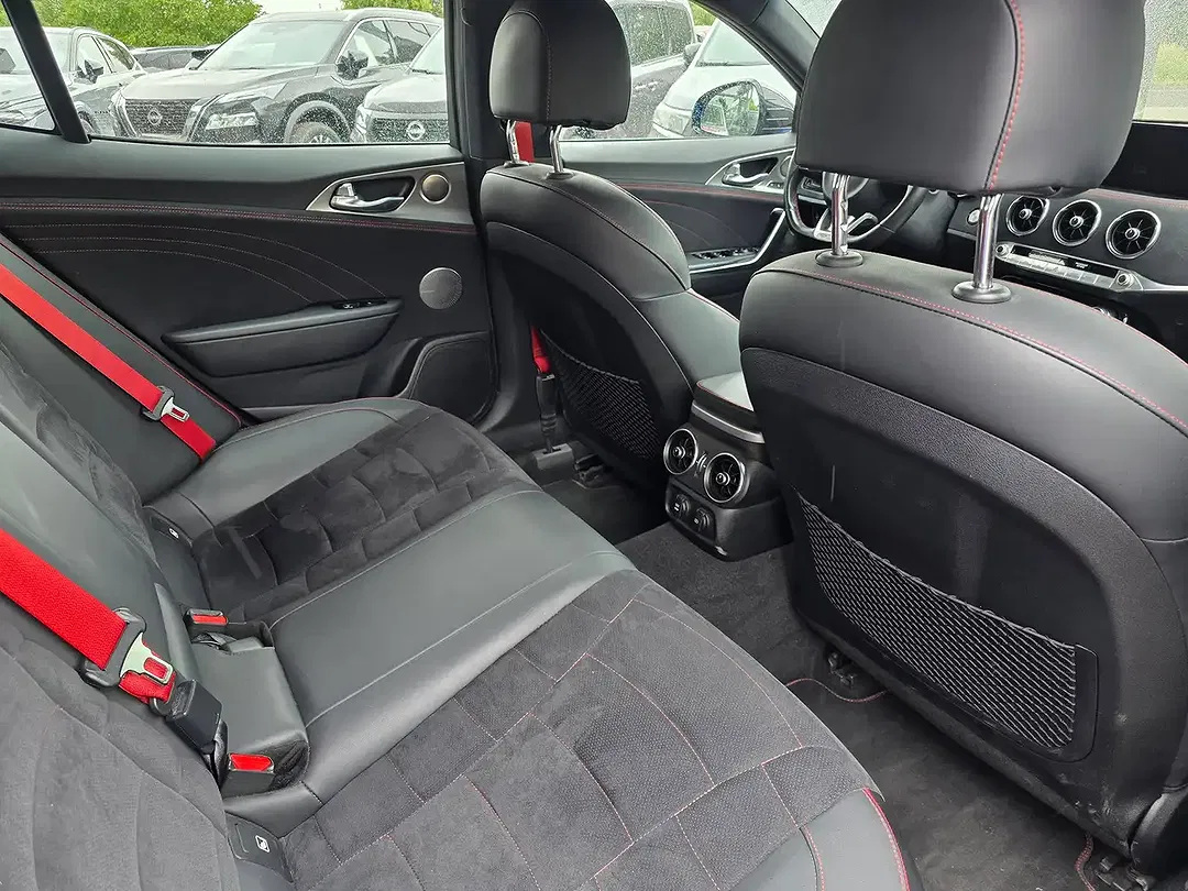 Kia Stinger 3.3 T-GDI AWD GT - Thumbnail 10