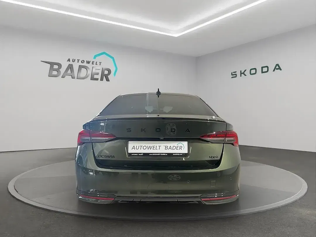 Skoda Octavia 2.0 TSI Sportline - Thumbnail 5