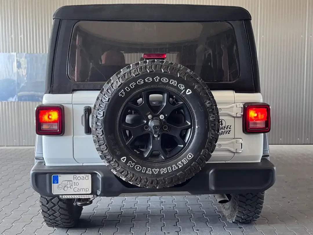 Jeep Wrangler Willys - foto 15