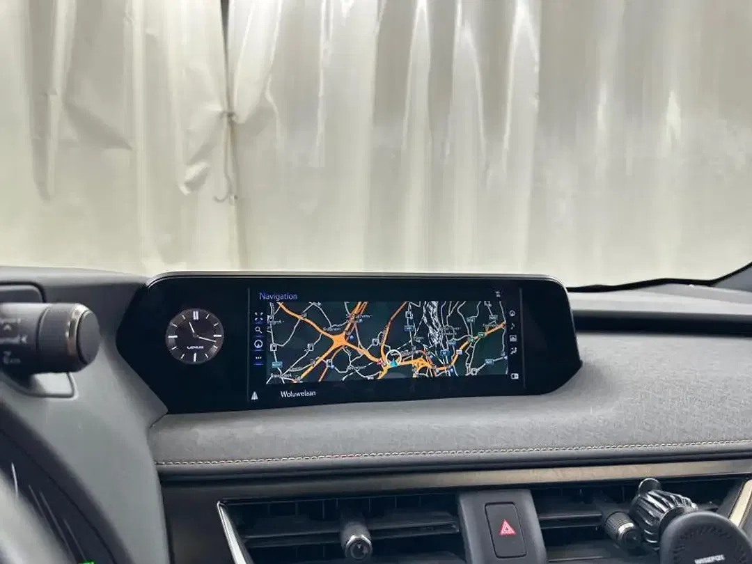 Lexus UX 250h - Thumbnail 22
