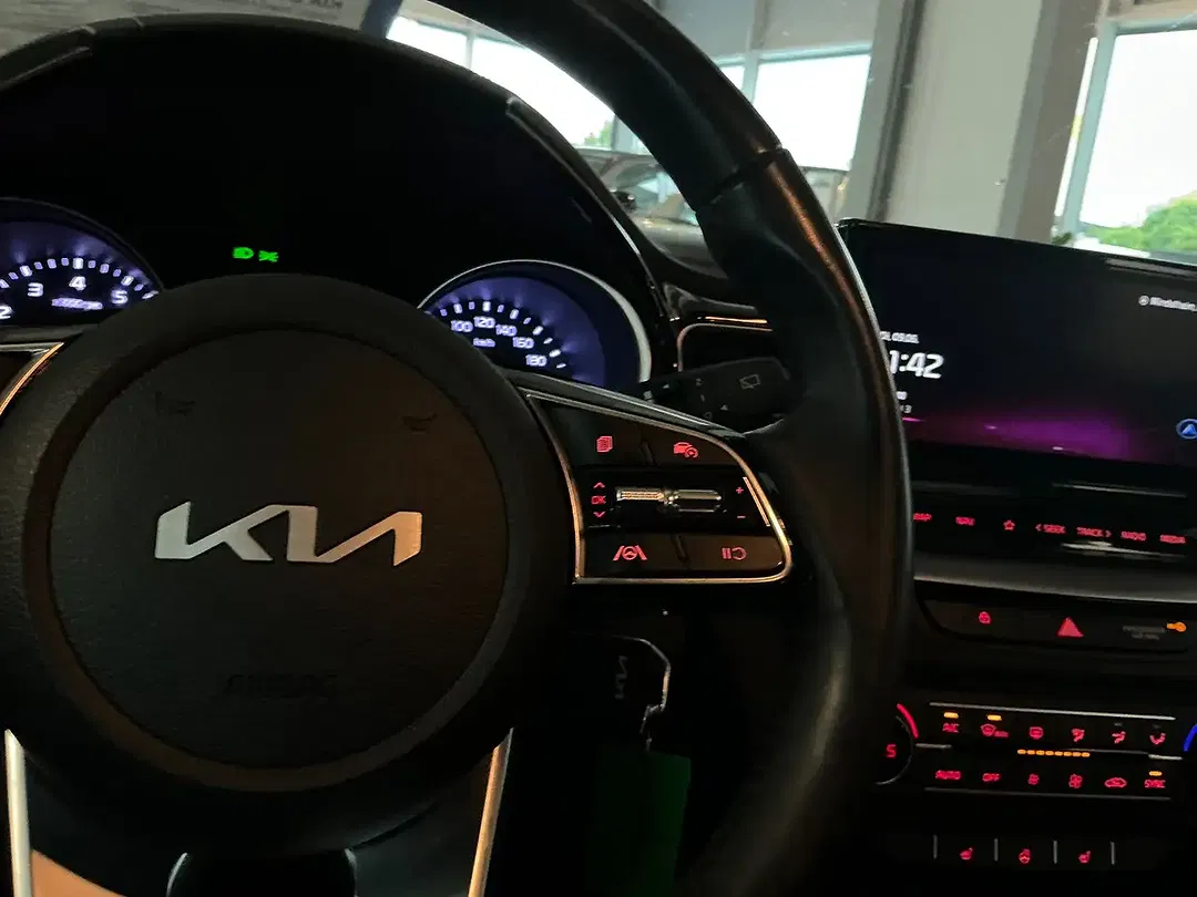 Kia Ceed / cee'd 1.5 T-GDI Vision - Thumbnail 14