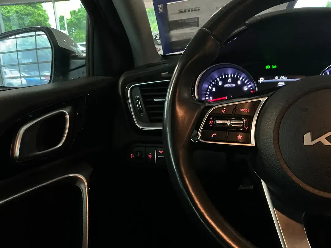 Kia Ceed / cee'd 1.5 T-GDI Vision - Thumbnail 15