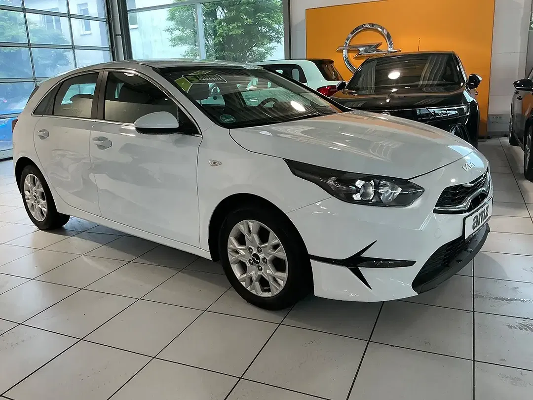 Kia Ceed / cee'd 1.5 T-GDI Vision - Thumbnail 4