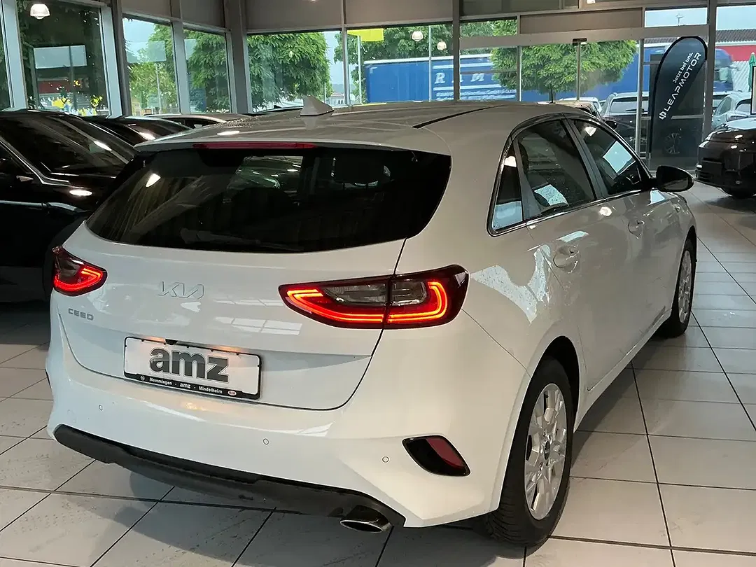 Kia Ceed / cee'd 1.5 T-GDI Vision - Thumbnail 5