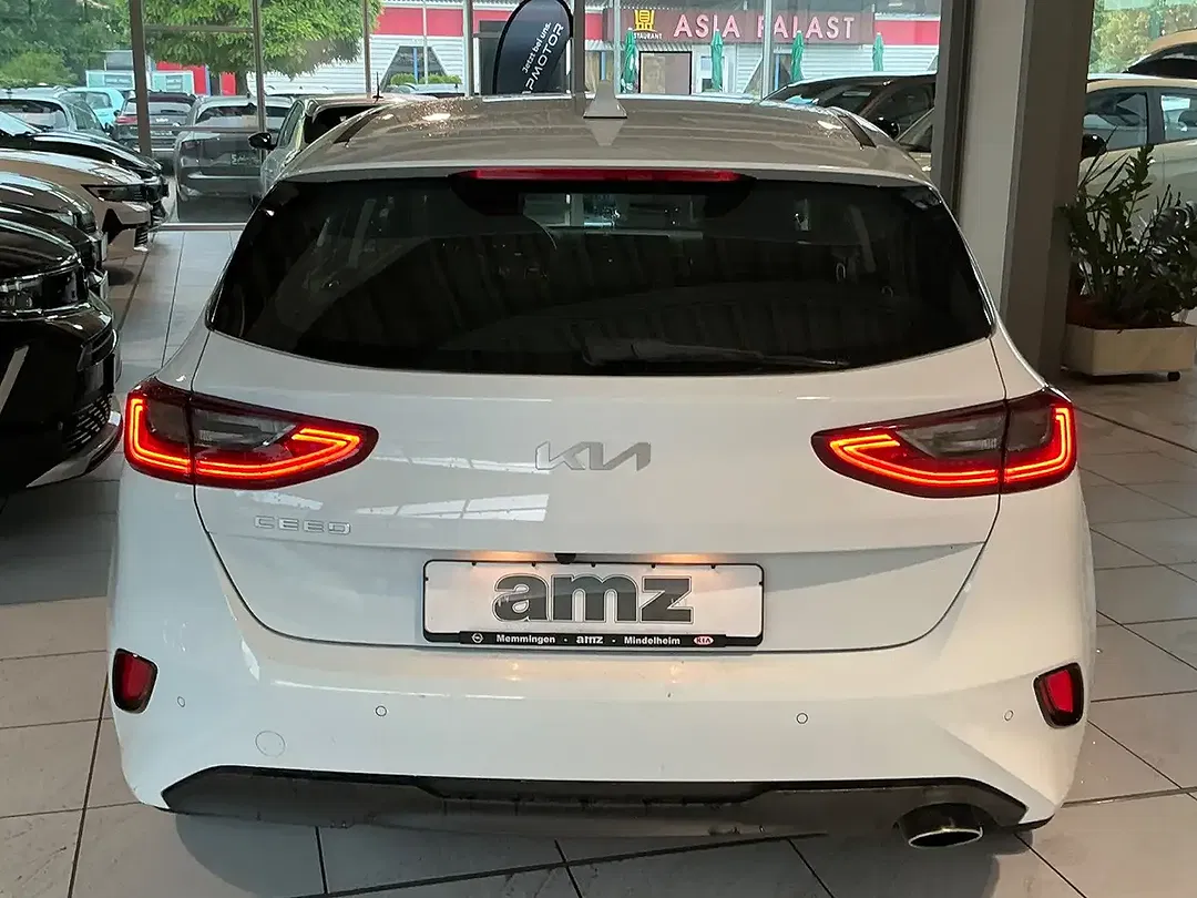Kia Ceed / cee'd 1.5 T-GDI Vision - Thumbnail 6