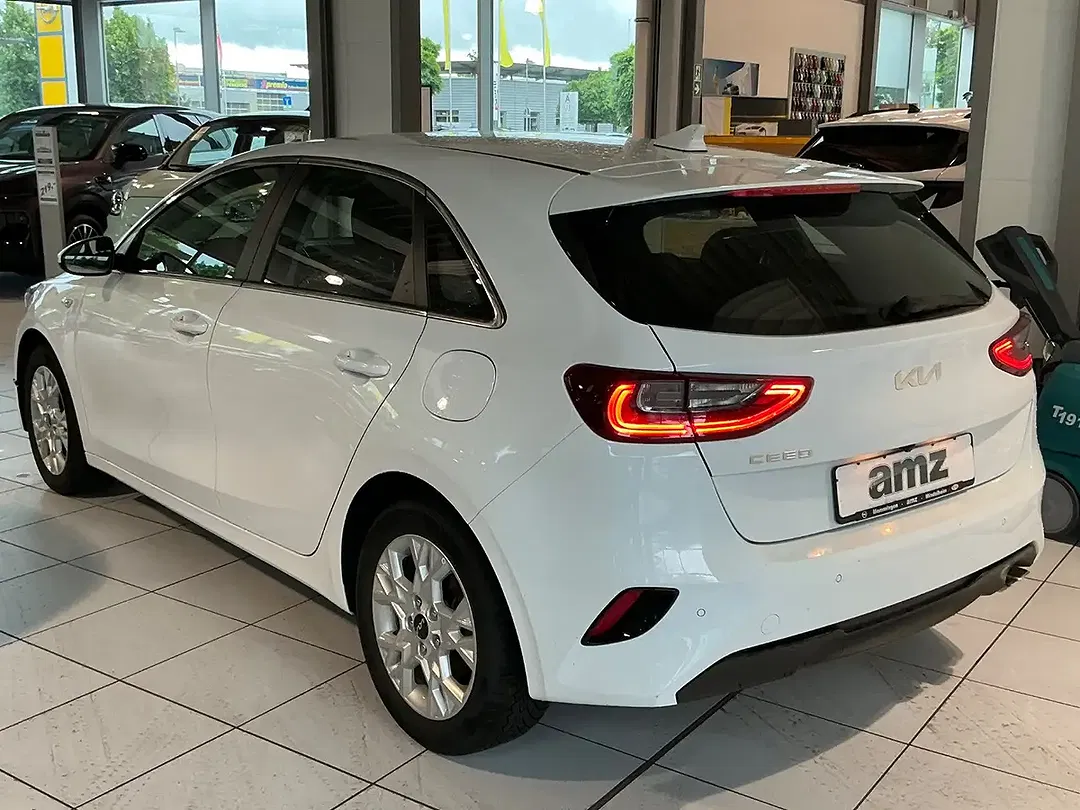 Kia Ceed / cee'd 1.5 T-GDI Vision - Thumbnail 7