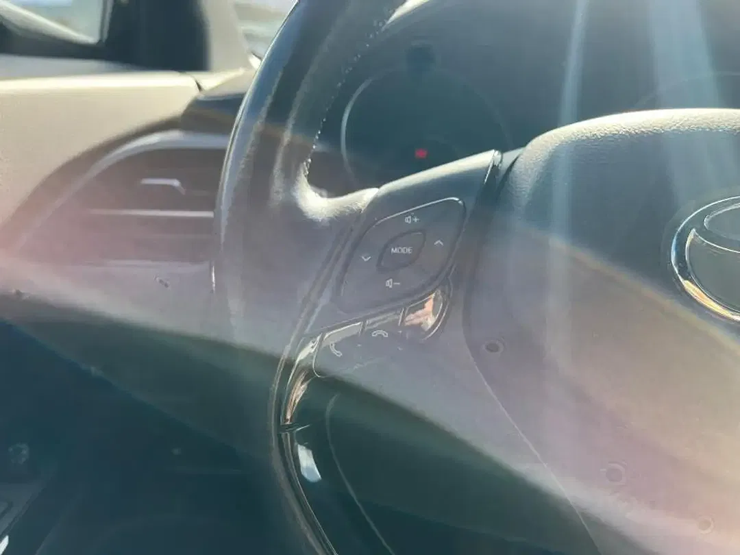 Toyota C-HR - Thumbnail 11