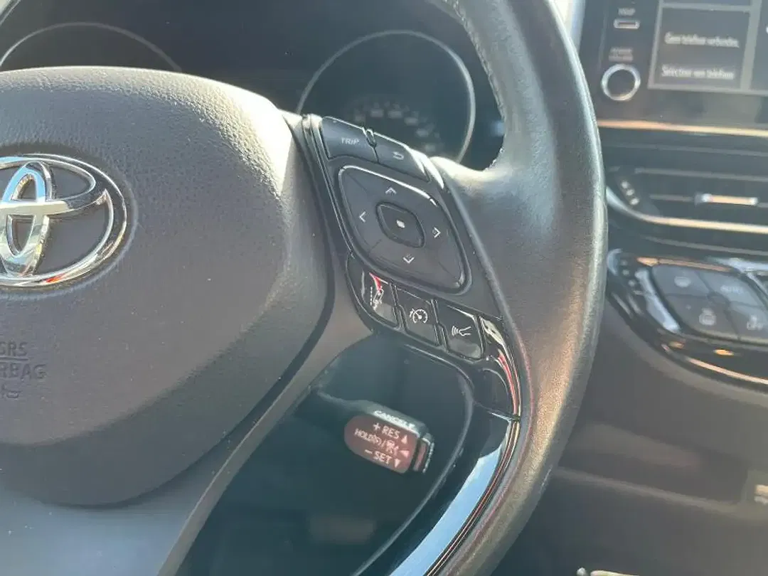 Toyota C-HR - Thumbnail 12