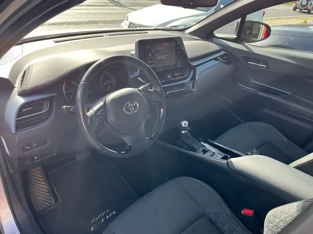 Toyota C-HR - Thumbnail 6