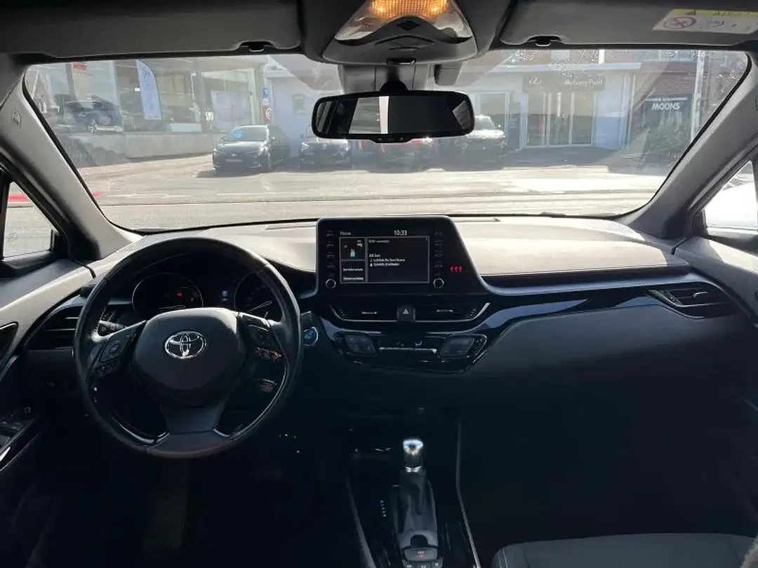 Toyota C-HR - Thumbnail 9