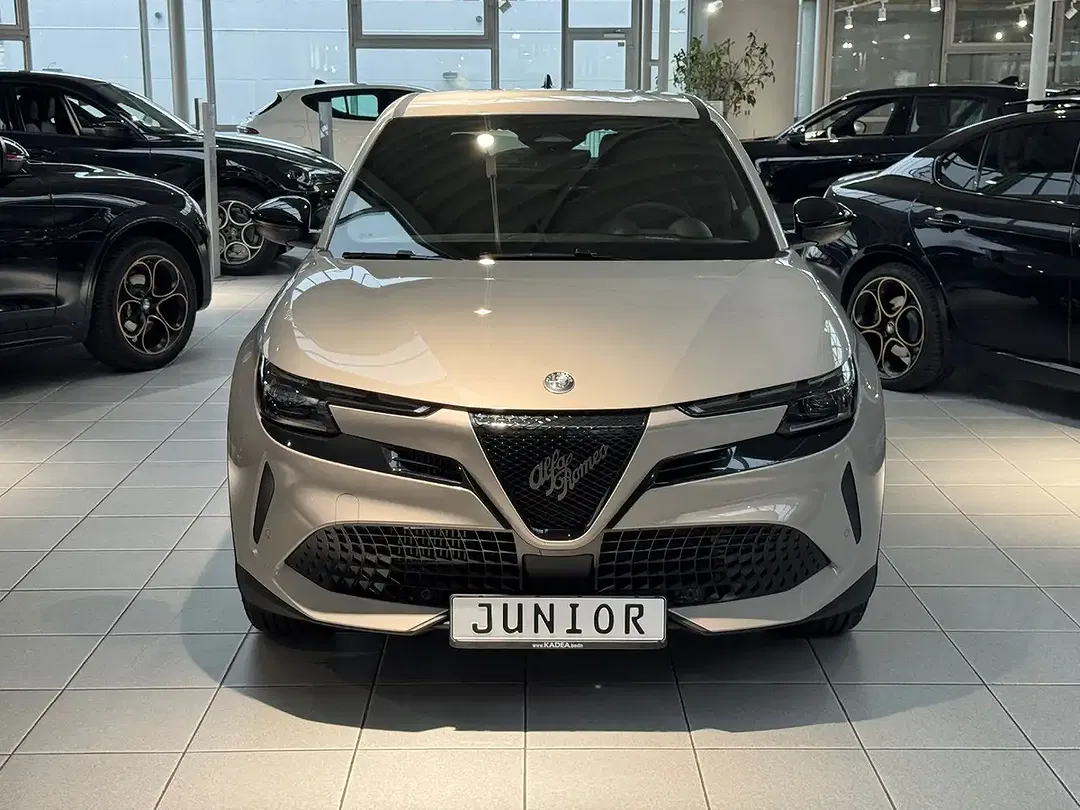 Alfa Romeo Junior 1.2 VGT Ibrida - Thumbnail 8
