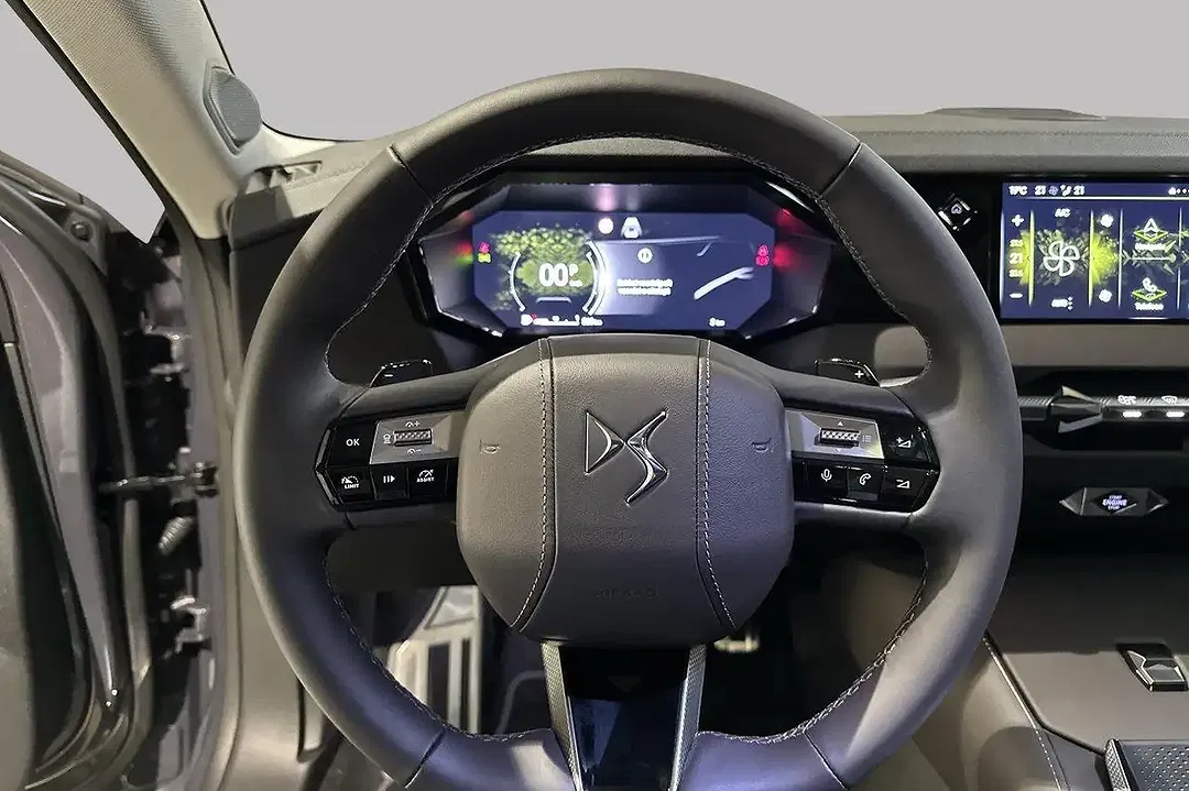 DS Automobiles DS 4 - Thumbnail 11