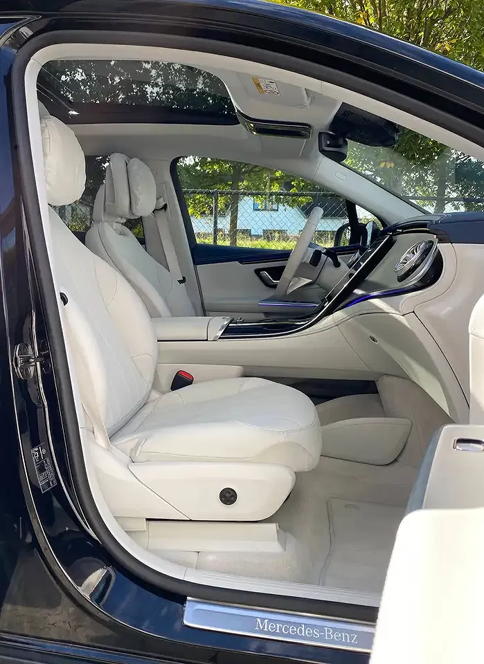 Mercedes-Benz EQE SUV Executive Plus Edition - Thumbnail 3
