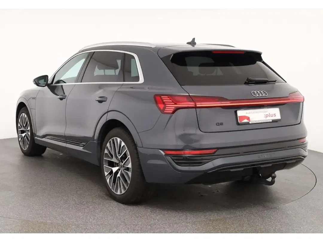 Audi Q8 e-tron - Thumbnail 3