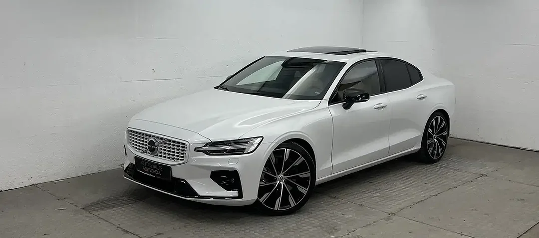 Volvo S60 B5 AWD Ultimate Dark - Afbeelding 1