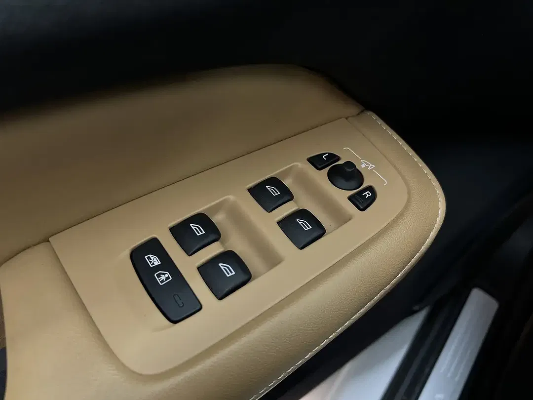 Volvo S60 B5 AWD Ultimate Dark - Thumbnail 31