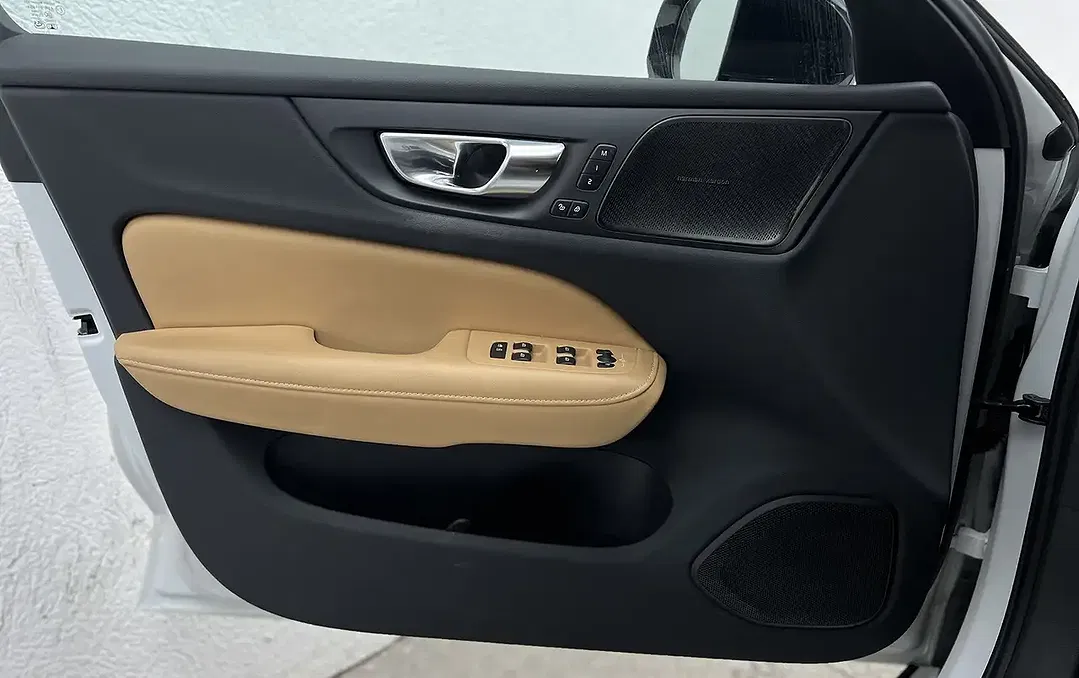 Volvo S60 B5 AWD Ultimate Dark - foto 33