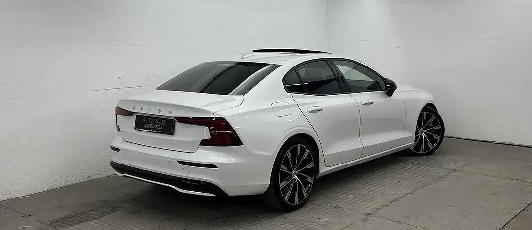 Volvo S60 B5 AWD Ultimate Dark - Thumbnail 4