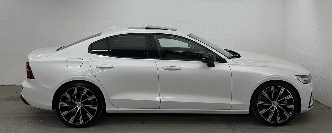 Volvo S60 B5 AWD Ultimate Dark - Thumbnail 5