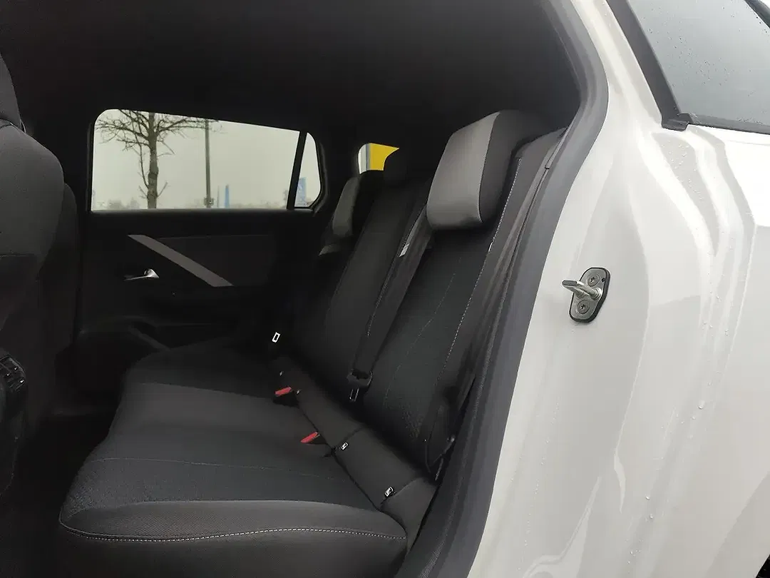 Opel Astra - Thumbnail 7