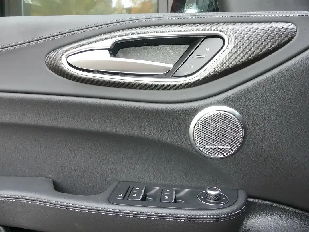 Alfa Romeo Giulia 2.9 V6 Bi-Turbo Quadrifoglio - Thumbnail 10