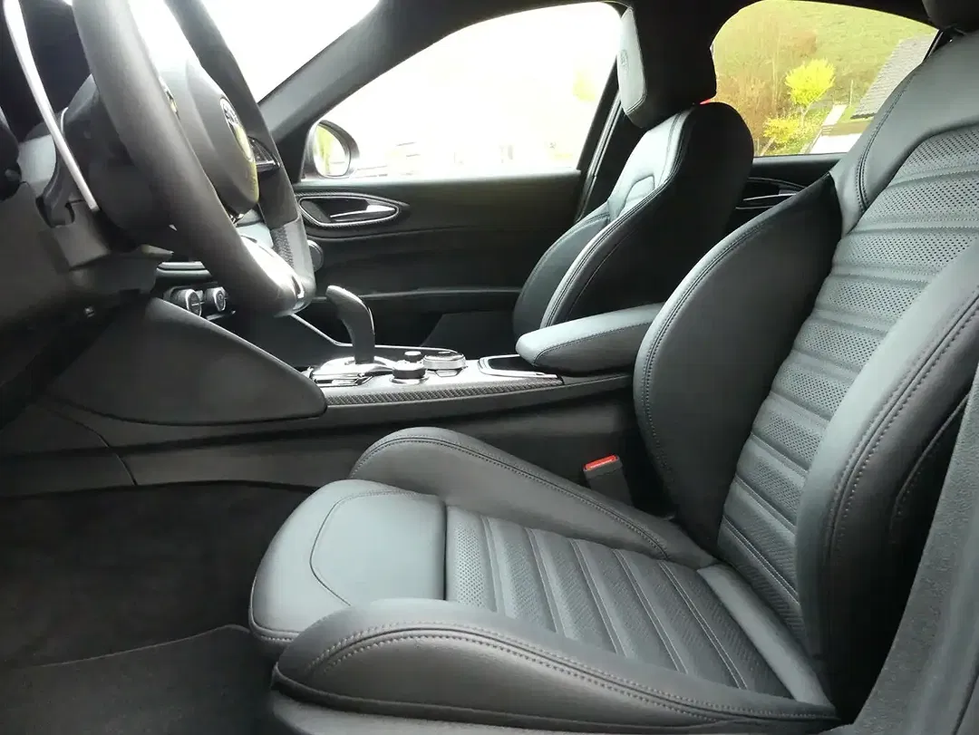 Alfa Romeo Giulia 2.9 V6 Bi-Turbo Quadrifoglio - Thumbnail 9
