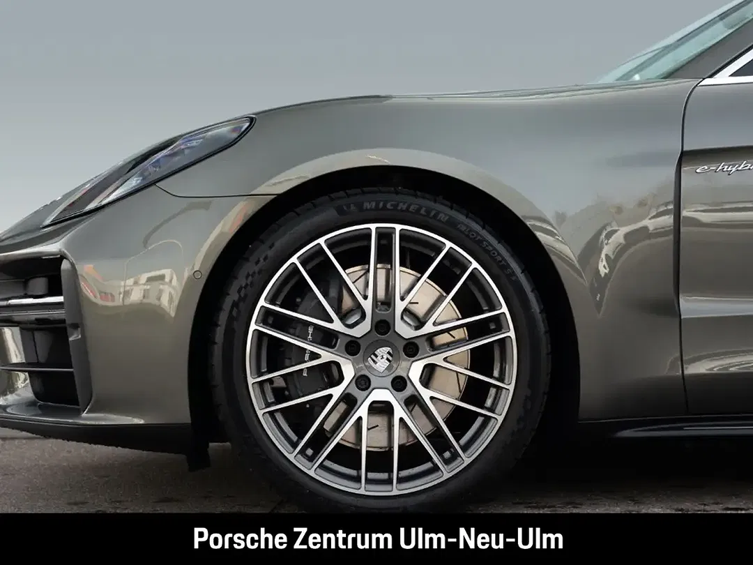 Porsche Panamera E-Hybrid 4 - Thumbnail 10