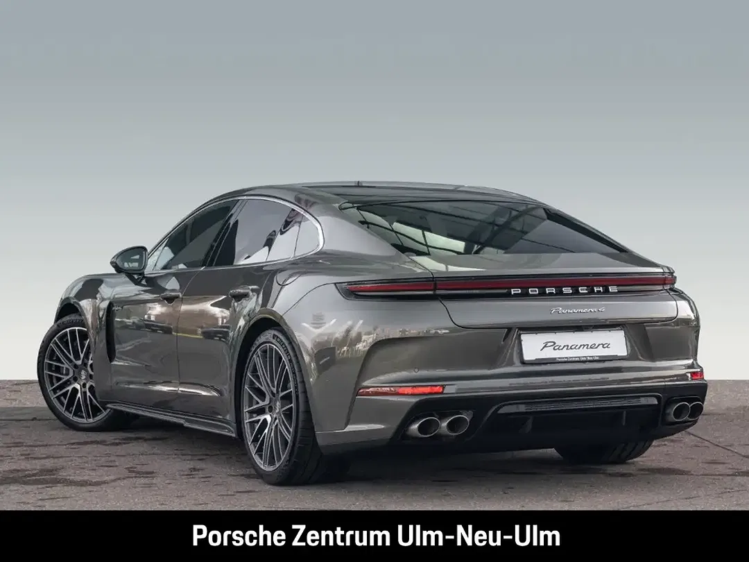 Porsche Panamera E-Hybrid 4 - Thumbnail 3