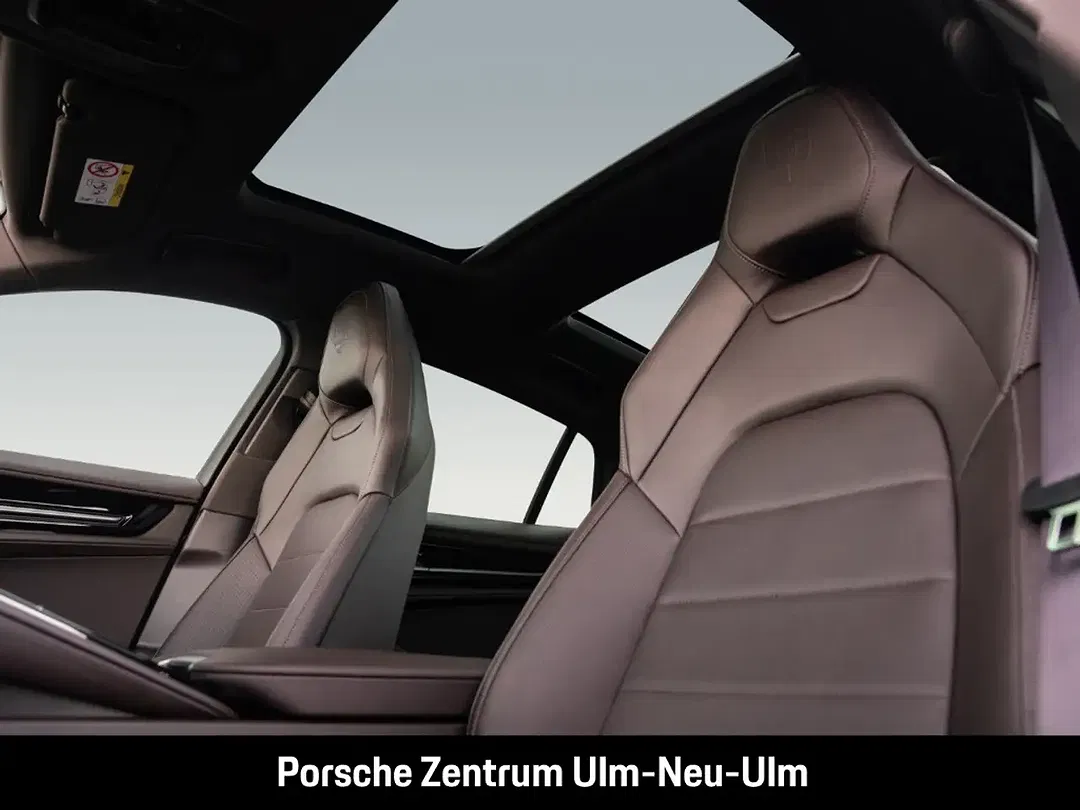 Porsche Panamera E-Hybrid 4 - Thumbnail 5