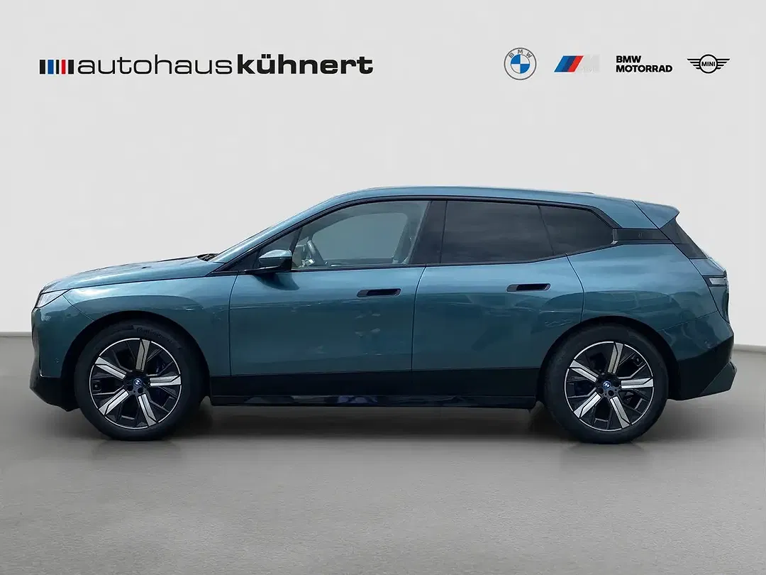 BMW iX xDrive - Thumbnail 4