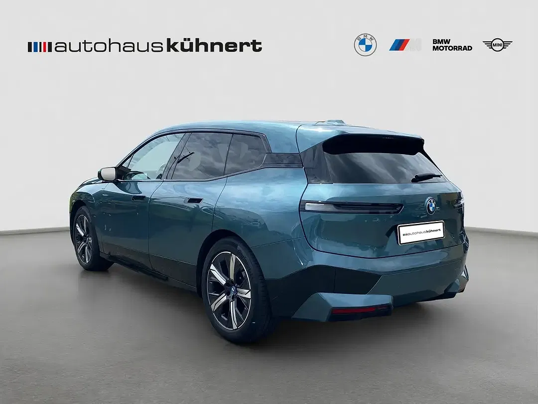 BMW iX xDrive - Thumbnail 5