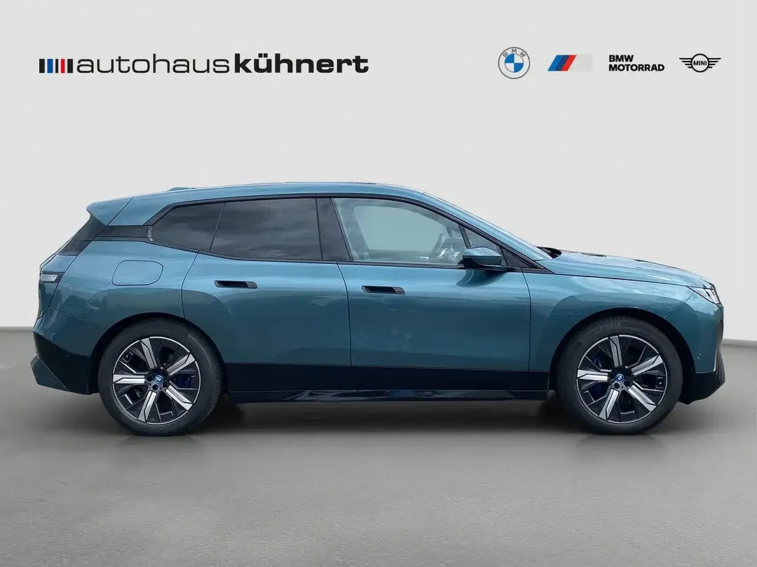 BMW iX xDrive - Thumbnail 8