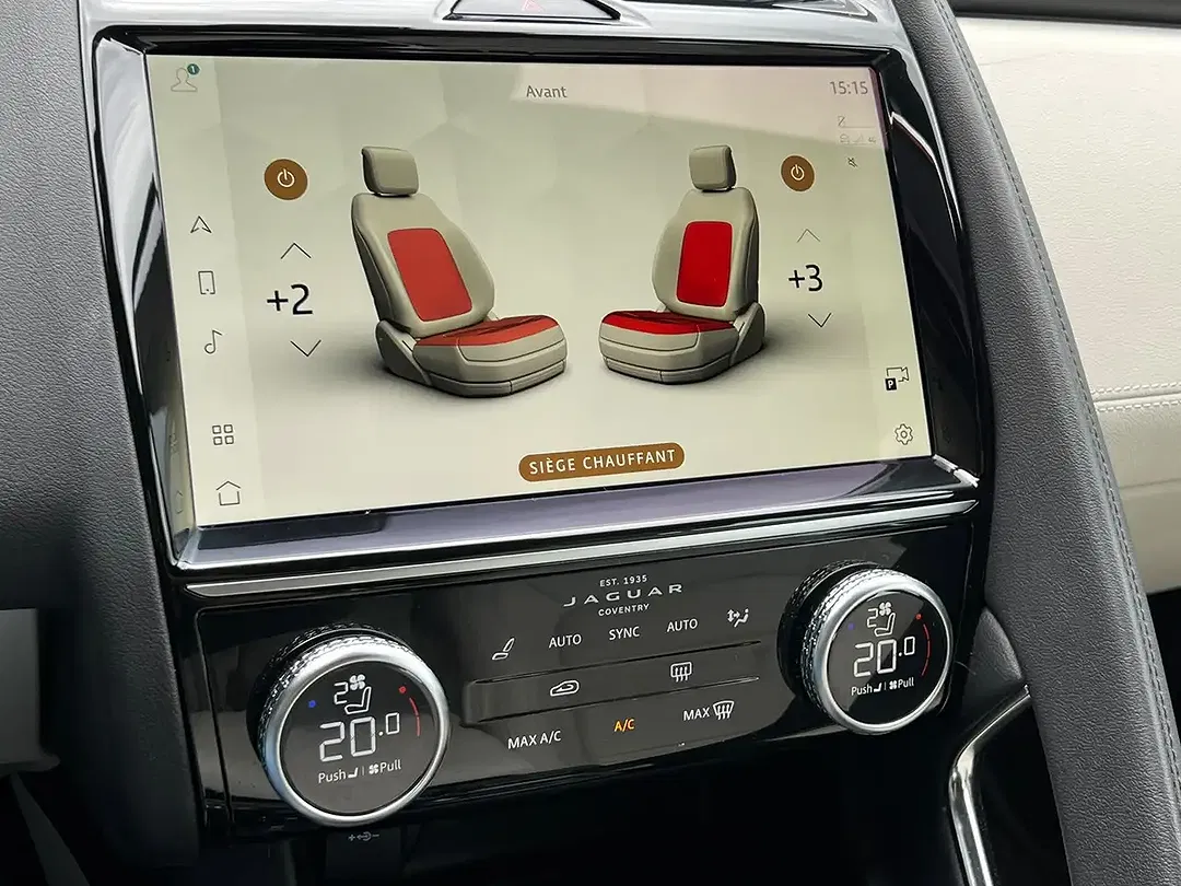 Jaguar E-Pace MHEV - foto 15