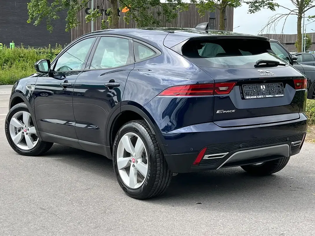 Jaguar E-Pace MHEV - Thumbnail 4