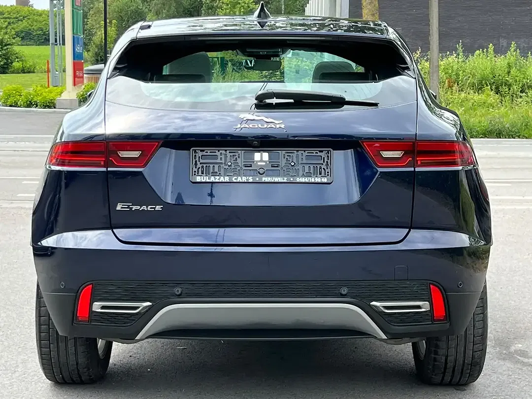 Jaguar E-Pace MHEV - Thumbnail 5