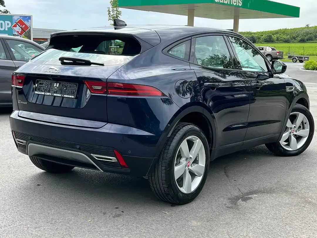 Jaguar E-Pace MHEV - Thumbnail 6
