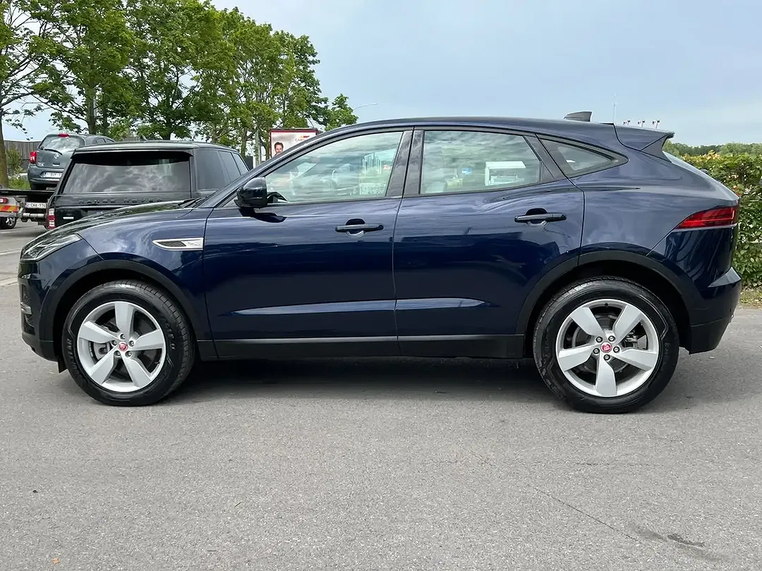 Jaguar E-Pace MHEV - Thumbnail 7