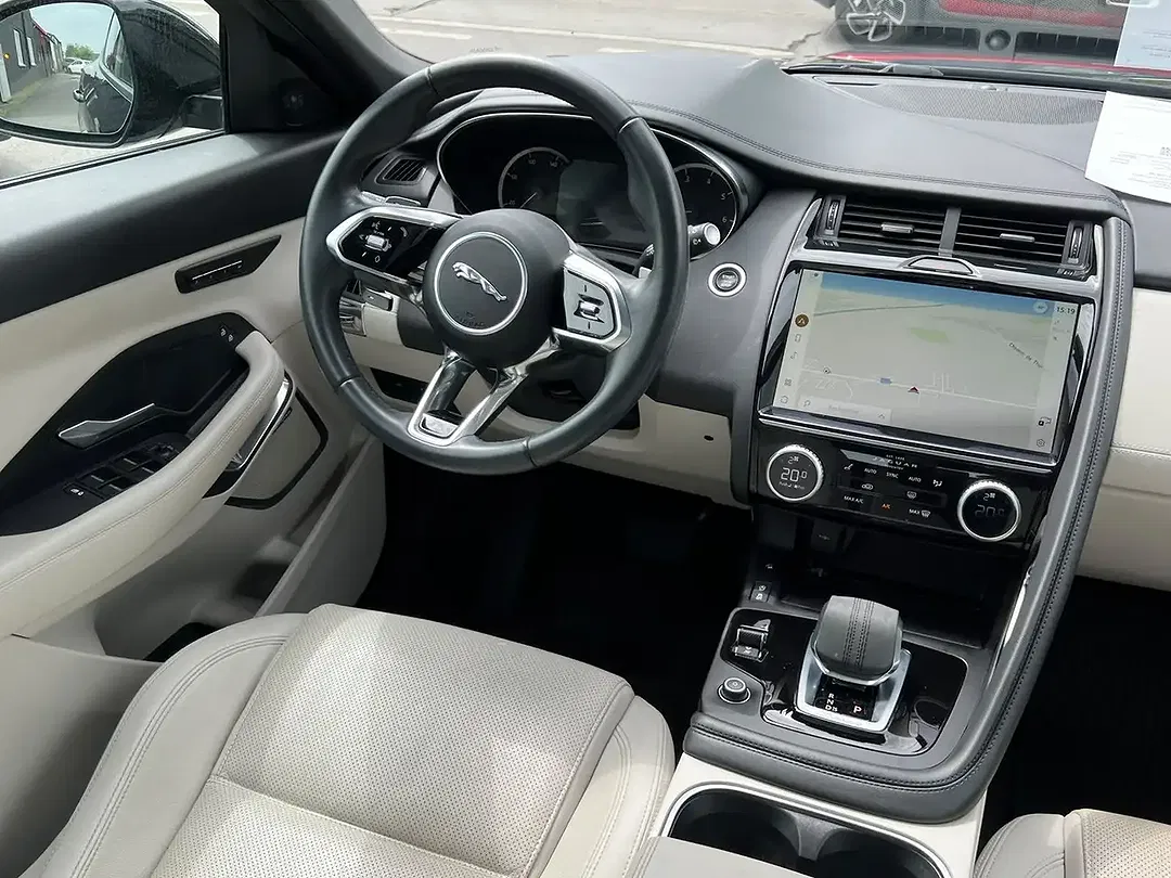 Jaguar E-Pace MHEV - Thumbnail 8