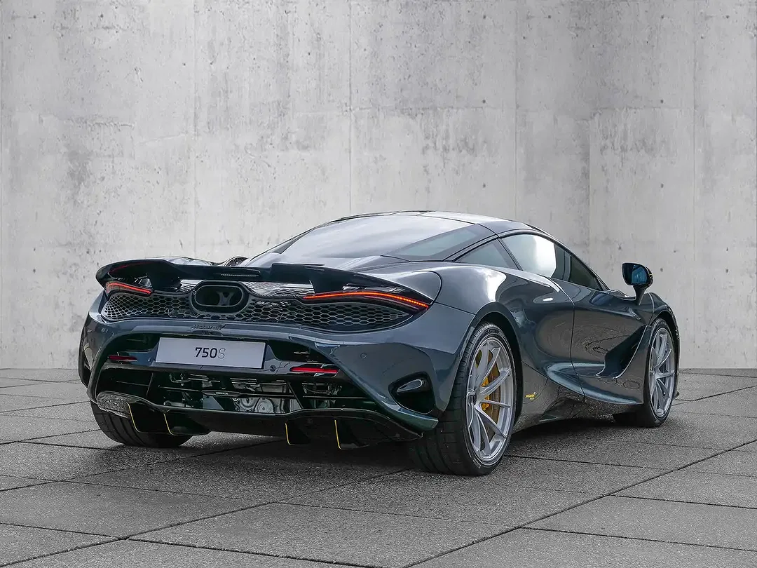 McLaren 750S MSO Coupé - Thumbnail 3