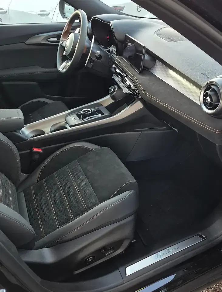 Alfa Romeo Tonale 1.5 VGT Hybrid Intensa - Thumbnail 9