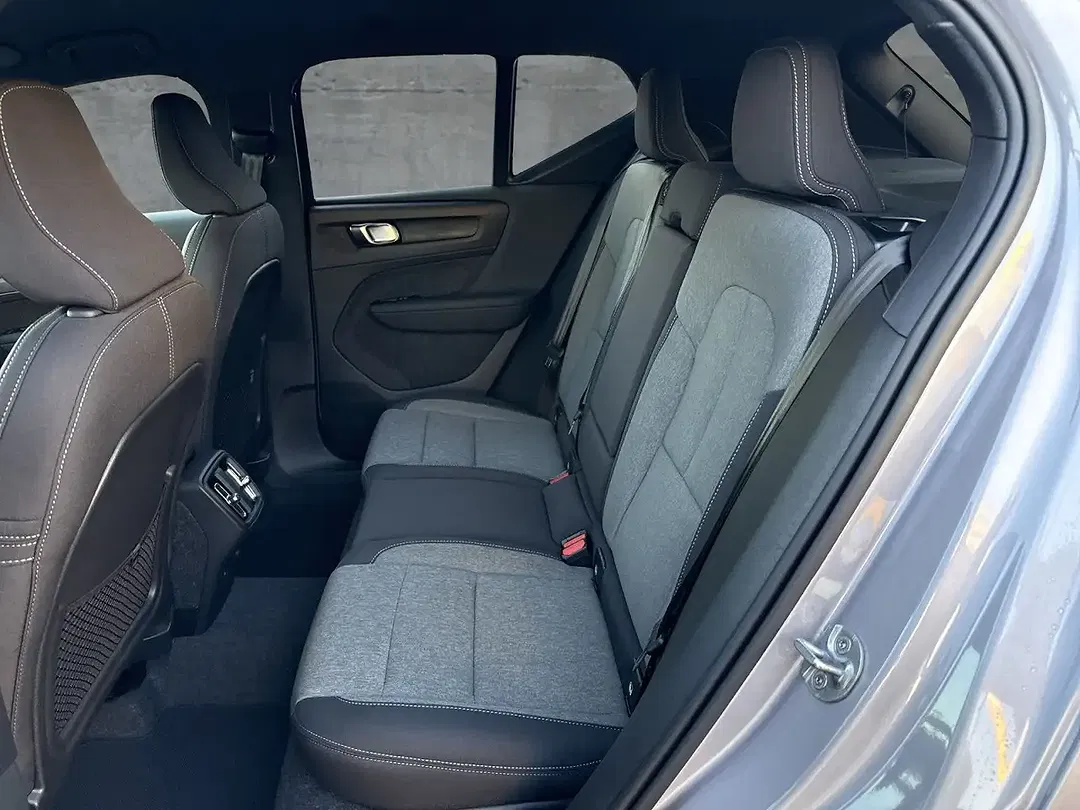 Volvo XC40 B3 Core - Thumbnail 12