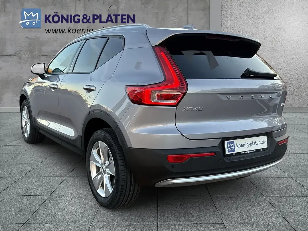 Volvo XC40 B3 Core - Thumbnail 4