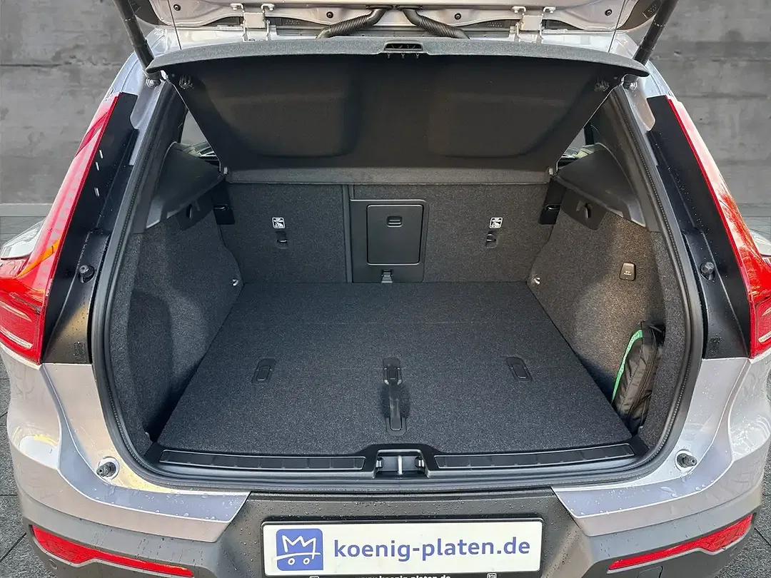 Volvo XC40 B3 Core - Thumbnail 8