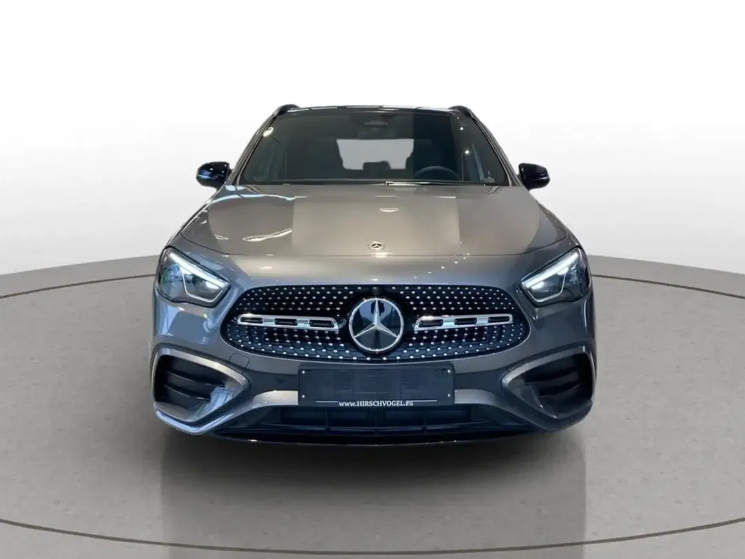 Mercedes-Benz GLA 220 4MATIC AMG Line Night - Thumbnail 2