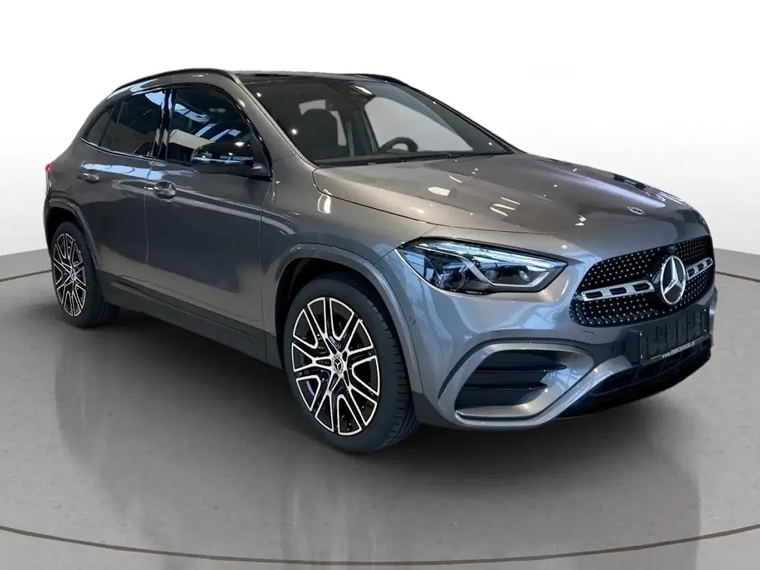 Mercedes-Benz GLA 220 4MATIC AMG Line Night - Thumbnail 3