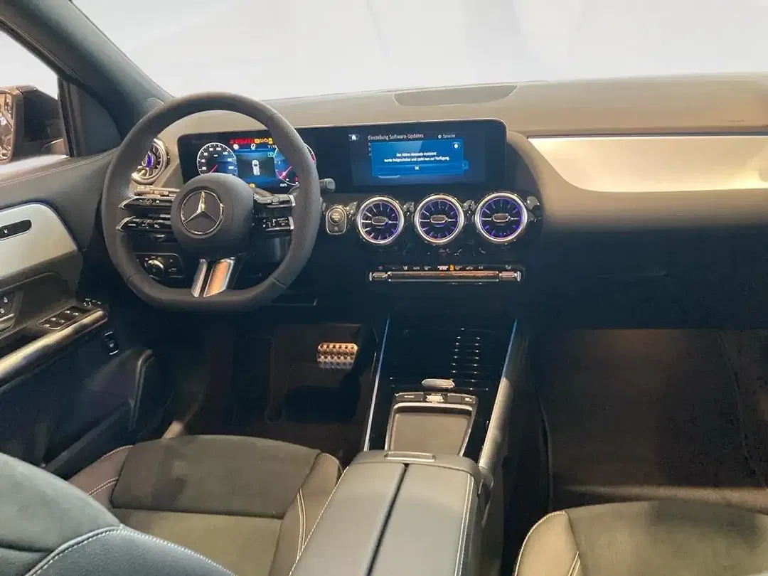 Mercedes-Benz GLA 220 4MATIC AMG Line Night - Thumbnail 7