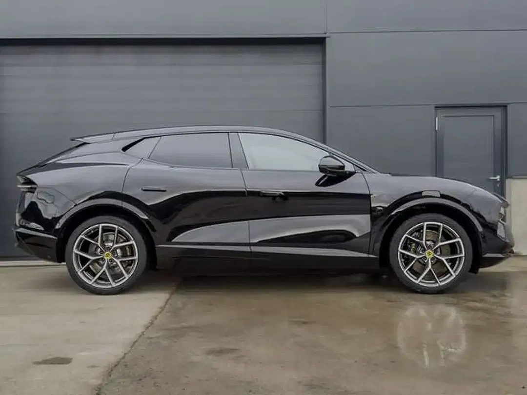 Lotus Eletre - foto 2