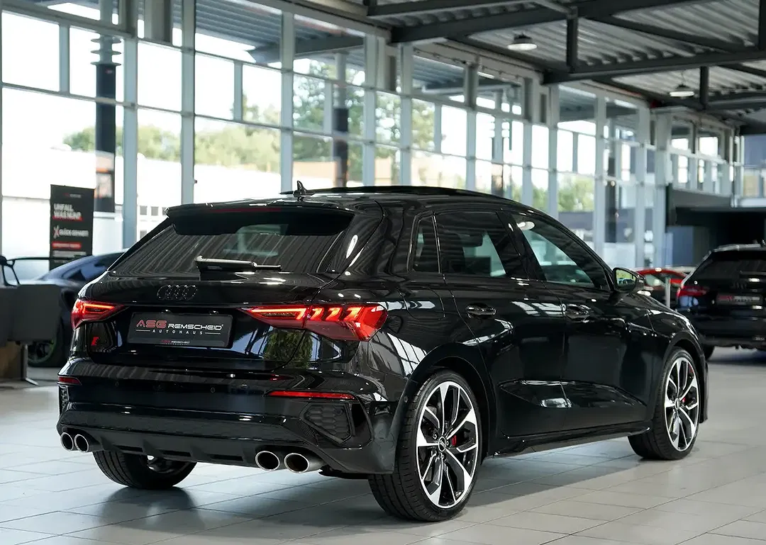 Audi S3 Sportback - Thumbnail 6