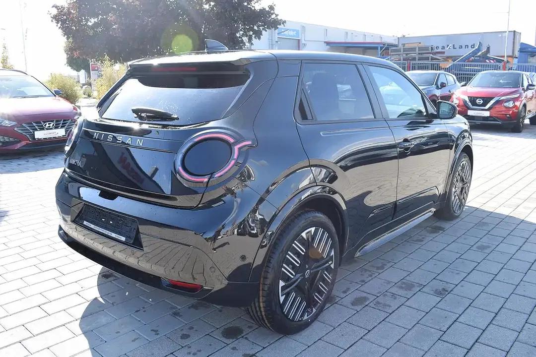 Nissan Micra - Thumbnail 6