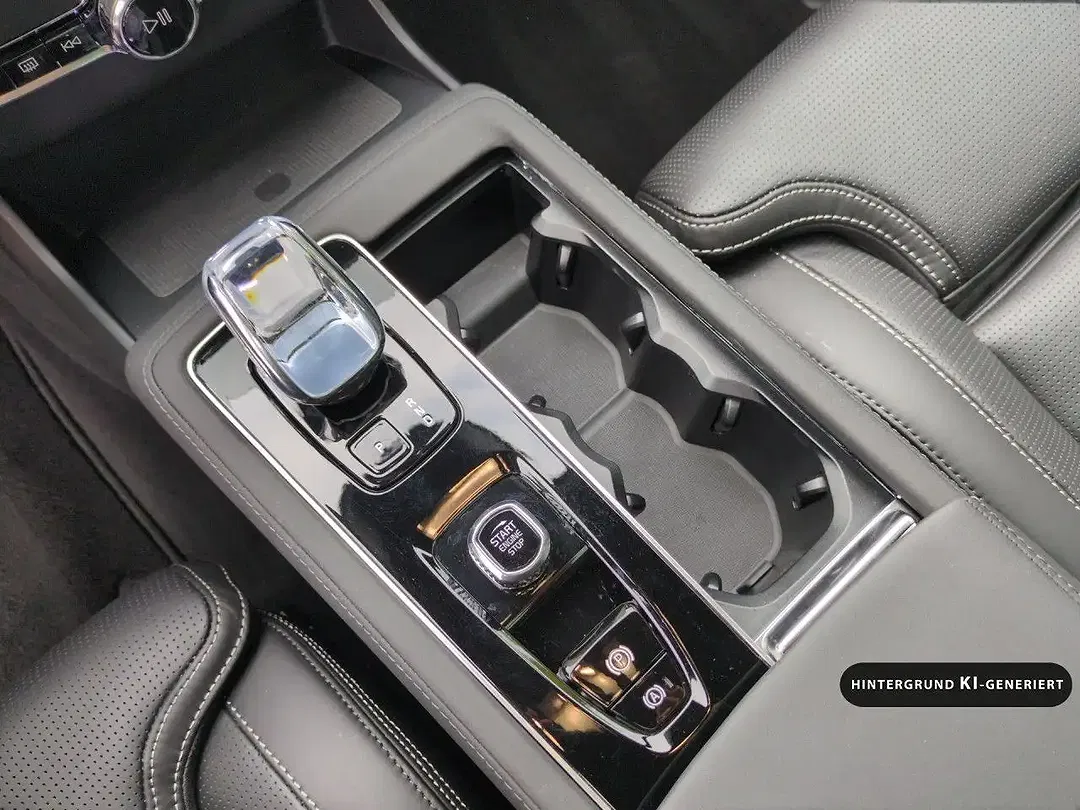 Volvo XC90 T8 PHEV Recharge Ultra Black Edition - Thumbnail 11